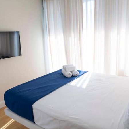 Batumi Beach Side & Sea View Aparthotel Екстериор снимка