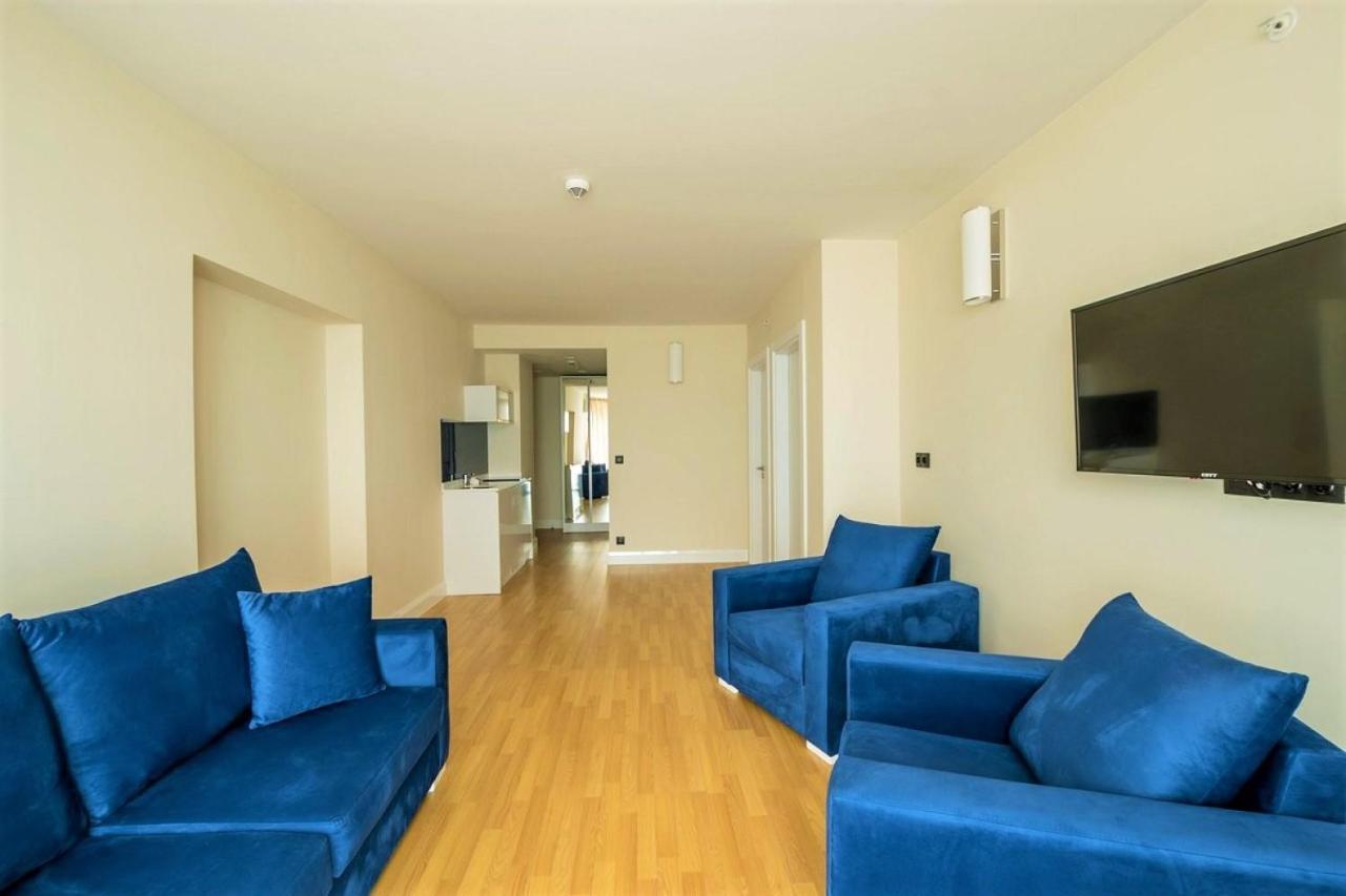 Batumi Beach Side & Sea View Aparthotel Екстериор снимка